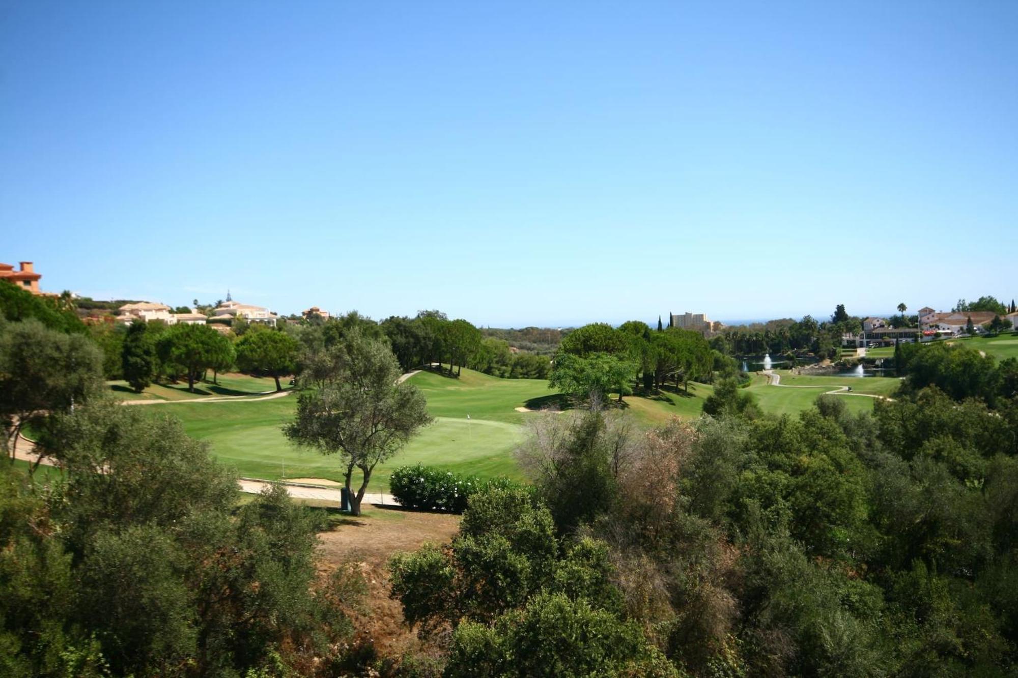 1 Bed In Lagos De Santa Maria, Elviria Apartment Marbella
