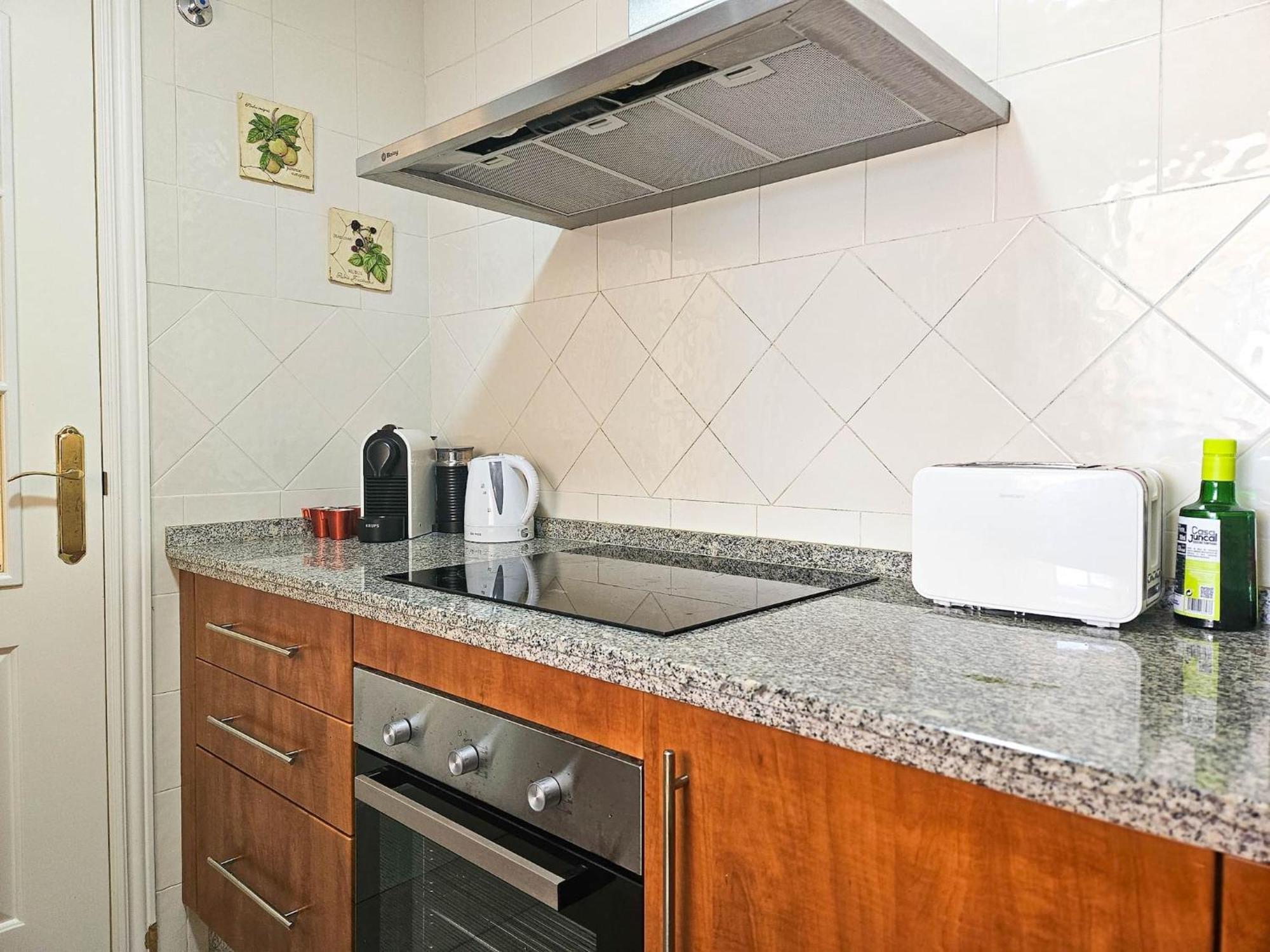 1 Bed In Lagos De Santa Maria, Elviria Apartment Marbella