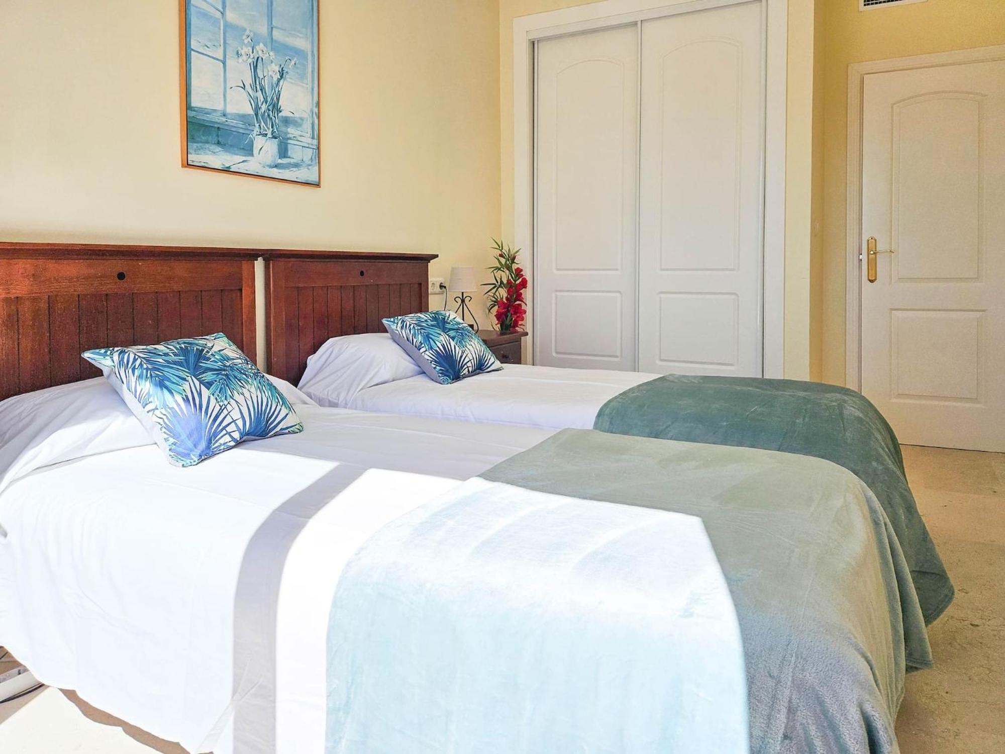 1 Bed In Lagos De Santa Maria, Elviria *